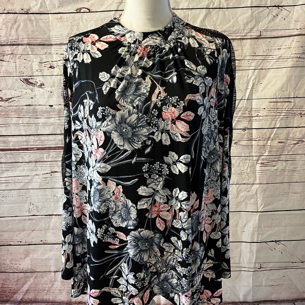NWT Catherine Malandrino Swiss Alps Floral Blouse size L Large Stretchy